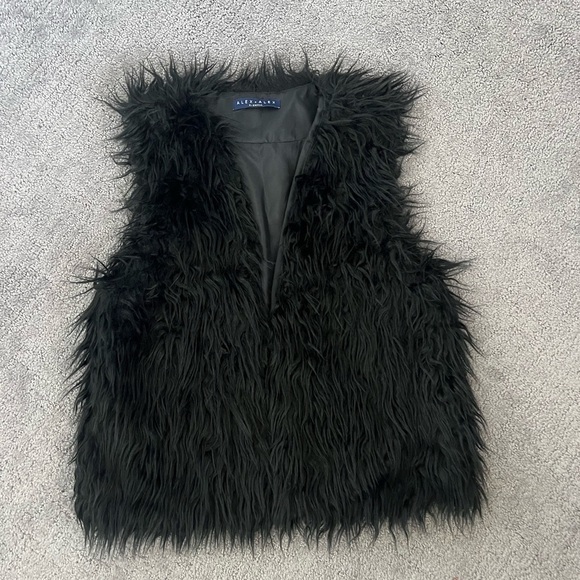 Alex + Alex Black Faux Fur Vest Jacket - Picture 1 of 4